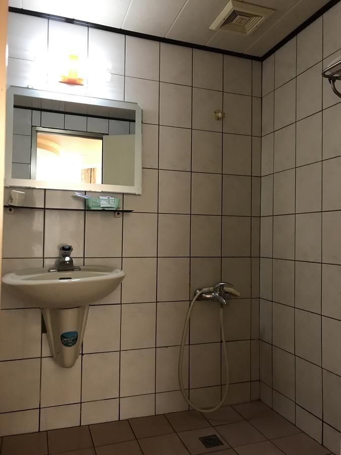 Minren Hotel Yuchi Extérieur photo